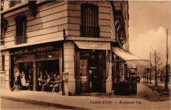 Carte postale ancienne Boulevard Ney
                                                                     à Paris 18e
                                
