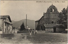 Bidarray La Place et l'Eglise France à Bidarray