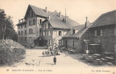 Ballon D'Alsace - Cour De L'Hotel