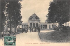 Vittel - Devant Le Casino à Vittel