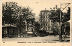 Lyon-Vaise - Place du Pont Mouton-Station des Tramways