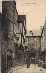 Mont-Saint-Michel Maison de l'Arcade et Porte du Roi