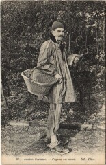 Ancien Costume Paysan normand -
													50 Manche
												