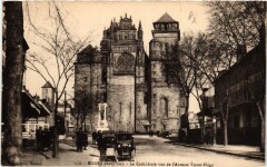 Rodez - La Cathédrale vue de l'Avenue Victor-Hugo à Rodez