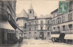 Nevers - La Place Et Le Lycee à Nevers