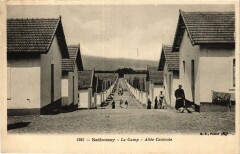 Sathonay - Le Camp - Allée Centrale