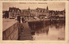 Trouville Descente du Bac