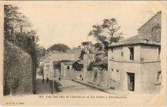 Carte postale ancienne Montmartre - Carrefour des rues de l'Abreuvoir et des Saules
                                                                     à Paris 18e
                                