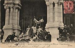 Carte postale ancienne Montmartre - Basilique du Sacré-Coeur, la Bénédiction de Paris par le Saint-Sacrement
                                                                     à Paris 18e
                                