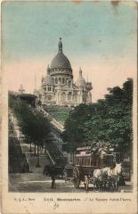 Carte postale ancienne Montmartre - Square Saint-Pierre
                                                                     à Paris 18e
                                