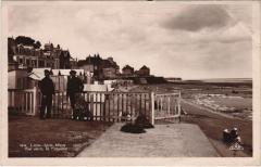 Lion-sur-Mer Vue vers la Falaise à Falaise
