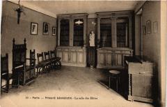 Prieuré bénédictin - La salle des Hôtes à Paris 18e