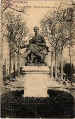 Statue de Lamartine à Paris 16e