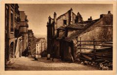 Carte postale ancienne Montmartre - La Rue du Mont-Cenis et la Maison de Mimi Pinson
                                                                     à Paris 18e
                                