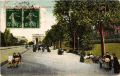 Carte postale ancienne L'Avenue du Bois de Boulogne
                                                                     à Paris 16e
                                
