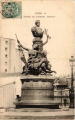 Paris 6e Paris-Statue de l'Amiral Garnier à Paris 6e