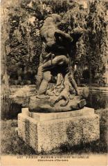 Paris 5e-Museum d'Histoire Naturelle-Dénicheurs d'Oursons à Paris 5e