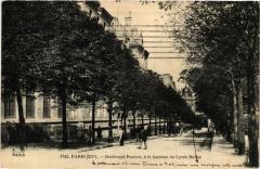 Boulevard Pasteur, à la hauteur du Lycée Buffon à Paris 15e