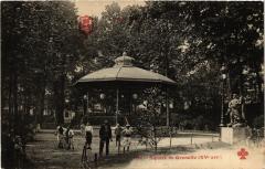 Square de Grenelle à Paris 15e