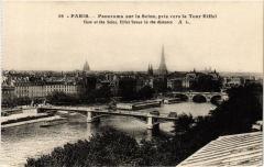 Paris Panorama sur la Seine pris vers la Tour Eiffel