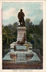 Statue de Raspail à Paris 14e
