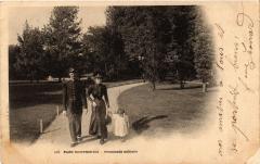 Carte postale ancienne Parc Montsouris - Promenade militaire
                                                                     à Paris 14e
                                