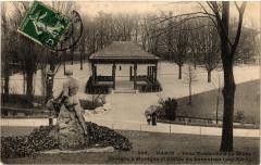 Parc Montsouris en Hiver - Kiosque à Musique et Statue du Sauveteur à Paris 14e