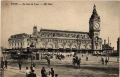 Carte postale ancienne La Gare de Lyon
                                                                     à Paris 12e
                                