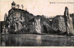 Carte postale ancienne Les Buttes-Chaumont
                                                                     à Paris 19e
                                