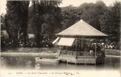 Les Buttes-Chaumont - La Musique Militaire à Paris 19e