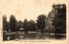 Carte postale ancienne Lac et Rocher des Buttes-Chaumont
                                                                     à Paris 19e
                                