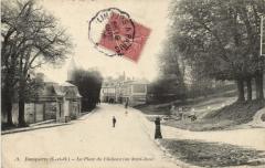 Dampierre-La Place du Chateau