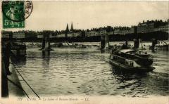 Lyon - La Saone et Bateau Mouche à Lyon