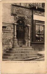Saint-Galmier - Portail de la Devise à Saint-Galmier