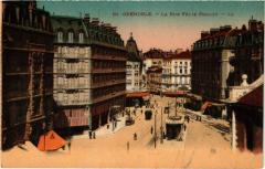 Grenoble - La Rue Felix Poulat à Grenoble