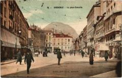 Grenoble - La Place Grenette à Grenoble