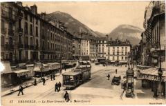 Grenoble - La Place Grenette à Grenoble