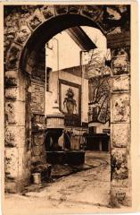 Vence - Vieille Fontaine à Vence
