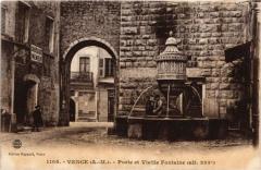Vence - Porte et Vieille Fontaine à Vence