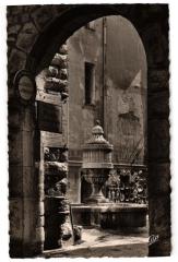 Vence - La fontaine du peyra à Vence