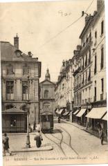 Rennes-Rue du Guesclin et Eglise Saint-Sauveur à Rennes