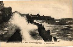 Saint-Malo - Le Sillon un jour de Temple - The Sillon on a stormy à Saint-Malo