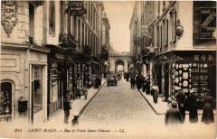 Saint-Malo - Rue et Porte Saint-Vincent à Saint-Malo