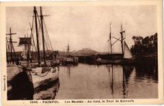 Paimpol - Les Bassins - Au fond la Tour de Kerroc'h à Paimpol