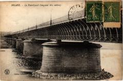 Briare - Le Pont-Canal (longueur 662 metres) à Briare