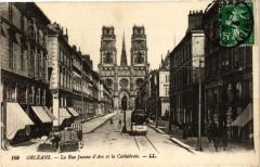 Orleans - La Rue Jeanne d'Arc et la Cathédrale à Orléans