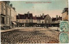 Chatillon-Coligny - Place du Marché à Châtillon-Coligny
