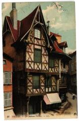 Thiers - Le chateau piroux à Thiers