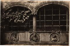 L'Auvergne-Montferrand - Loge de Lucrece Xv siecle - Les Medaillons