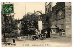 Royat - Entrée de la Grotte du chien à Royat